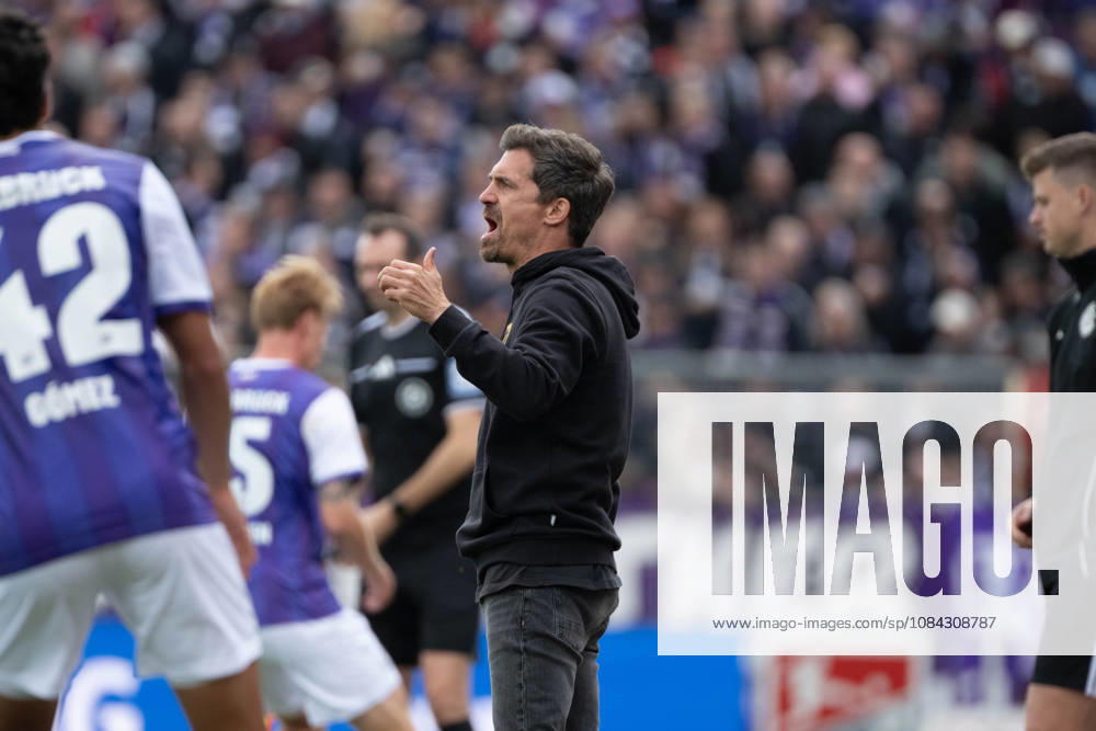 Thomas Stamm, Head Coach of Dresden; VfL Osnabrück vs. SG Dynamo Dresden; Soccer; 2. Bundesliga; Matchday 7; October 10, 2026; DFL regulations prohibit any use of photographs as image sequences and or quasi-video; Osnabrück, Lower Saxony, Germany