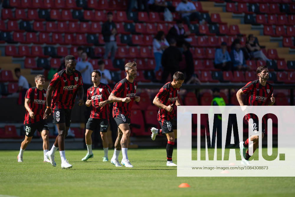 ESP LaLiga EA Sports Rayo Vallecano vs. Athletic Club: Inaki Williams of Athletic and Yeray Alvarez of Athletic warm up during the LaLiga EA Sports match between Rayo Vallecano and Athletic Club, played at Vallecas Stadium in Madrid on October 10, 2026, in Spain. Spanish Soccer