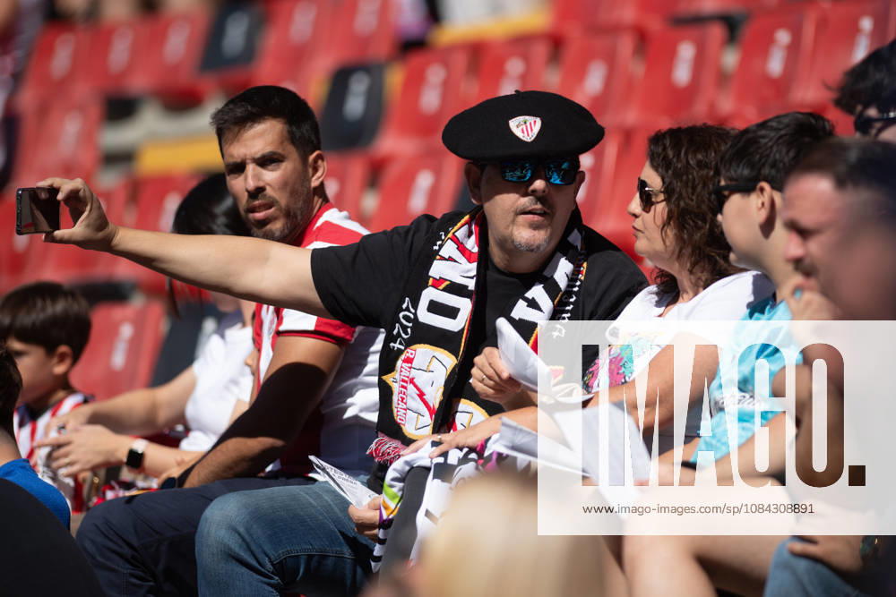ESP LaLiga EA Sports: Rayo Vallecano vs. Athletic Club fans during the LaLiga EA Sports match between Rayo Vallecano and Athletic Club, played at Vallecas Stadium in Madrid on October 10, 2026, in Spain. Spanish Soccer