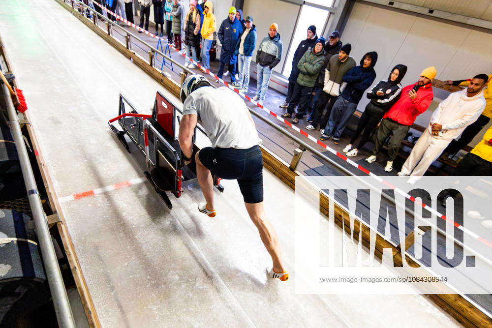 GER, Bobsleigh, Season 26–27, Men, Central Performance Test in Bobsleigh: Push Test. Traditionally, German bobsled pilots and their pushers have gathered in Oberhof for a test of strength. 98559 Oberhof LOTTO Thuringia EISARENA Oberhof Training Hall Start Facility Thuringia Germany