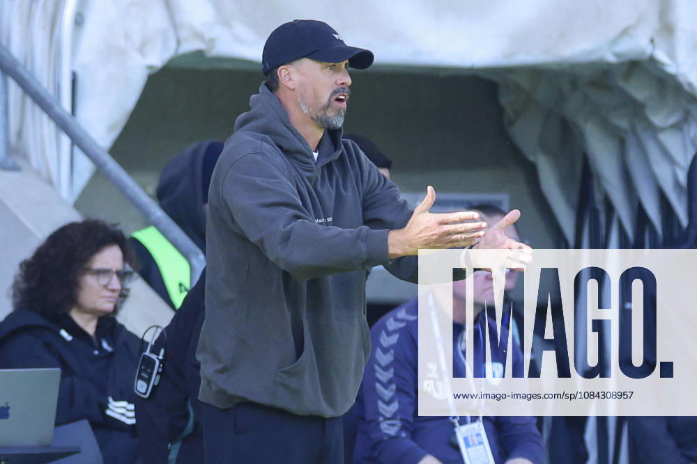 Hannover 96 coach Sandro Wagner looks disappointed during the 2. Bundesliga match between 1. FC Magdeburg and Hannover 96, Avnet Arena on October 10, 2026, in Magdeburg, Germany. Photo by Marco Steinbrenner, DeFodi Images. Coach Sandro Wagner of Hannover 96 looks dejected during the 2nd Bundesliga match between 1 FC Magdeburg and Hannover 96 at Avnet Arena on October 10, 2026 in Magdeburg, Germany. Photo by Marco Steinbrenner, DeFodi Images. DFB and DFL regulations prohibit any use of photographs as image sequences and or quasi-video. Photo by Marco Steinbrenner, DeFodi Images.