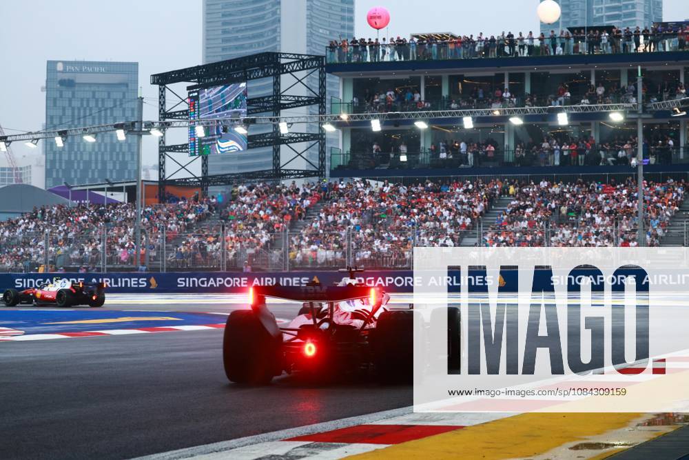 16 LECLERC Charles mco, Scuderia Ferrari SF 26, action F1 GP 17 Singapore 2026 F1 GP 17 Singapore 2026 81 PIASTRI Oscar out, McLaren F1 Team MCL40, action F1 GP 17 Singapore 2026 Singapore