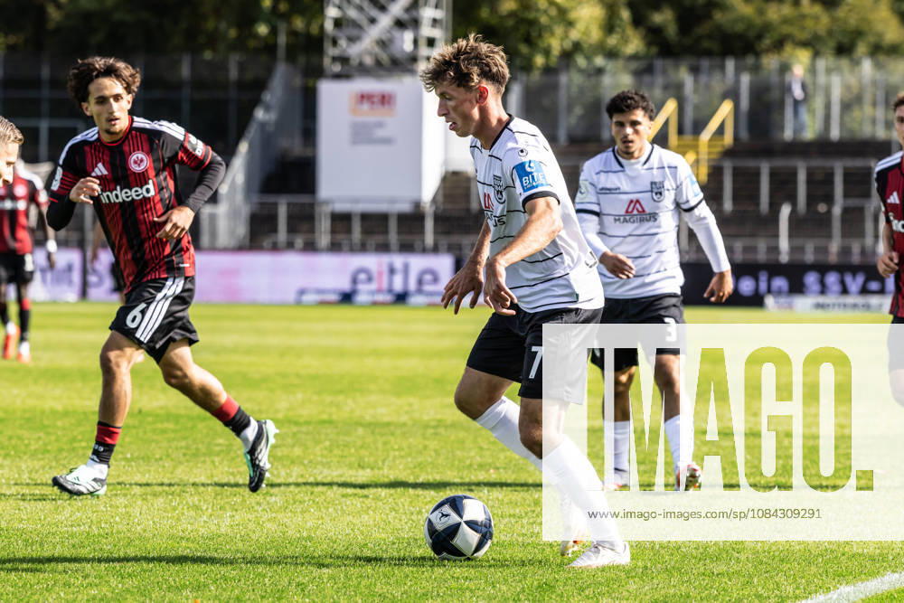 SSV Ulm 1846 Soccer vs. Eintracht Frankfurt II, Soccer, Regionalliga Southwest, Matchday 11, Donaustadion Ulm, October 26, Benjamin Goller, SSV Ulm 1846 Soccer, 07 SSV Ulm 1846 Soccer vs. Eintracht Frankfurt II, Soccer, Southwest Regional League, Matchday 11, Donaustadion Ulm, October 26, 2010 Photo by Lucca Fundel, Ulm, Donaustadion, Baden-Württemberg, Germany