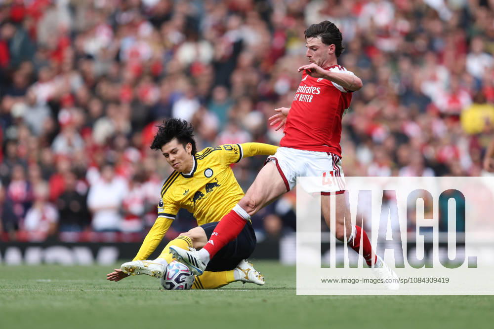 Arsenal gegen Leeds United, 10. Oktober 2026, London, Premier League, Fußball: Arsenal gegen Leeds United. Ao Tanaka von Leeds United entzieht Declan Rice von Arsenal den Ball. Foto: Charlotte Wilson, Offside, London, Großbritannien