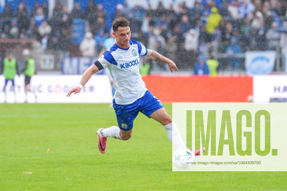 German Soccer, 3rd Division, Matchday 8, Hänsch Arena, Meppen, Emsland, Lower Saxony, SV Meppen vs. VfB Stuttgart U21, VfB Stuttgart II Luis Sprekelmeyer SV Meppen, 19