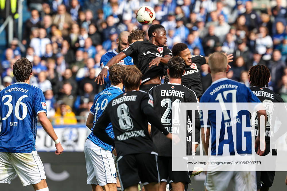 Soccer 2. Bundesliga SV Darmstadt 98 vs. Energie Cottbus, Aleksander Vukovic of SV Darmstadt 98 scores the goal to make it 2–1