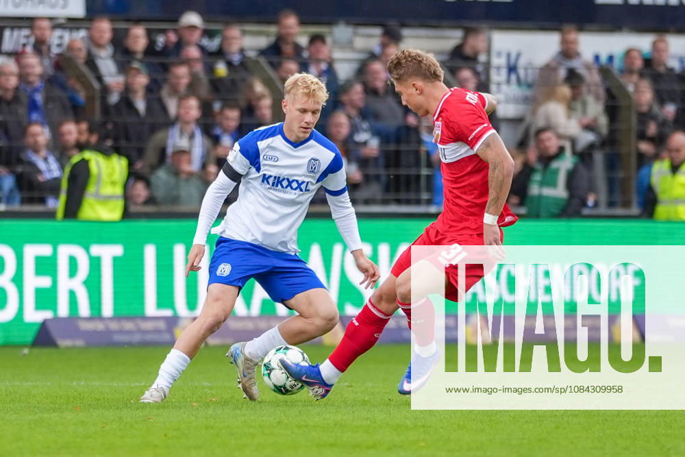 German Soccer, 3rd Division, Matchday 8, Hänsch Arena, Meppen, Emsland, Lower Saxony, SV Meppen vs. VfB Stuttgart U21, VfB Stuttgart II: Luca Prasse (SV Meppen), 31 vs. Veit Stange (VfB Stuttgart U21), 31