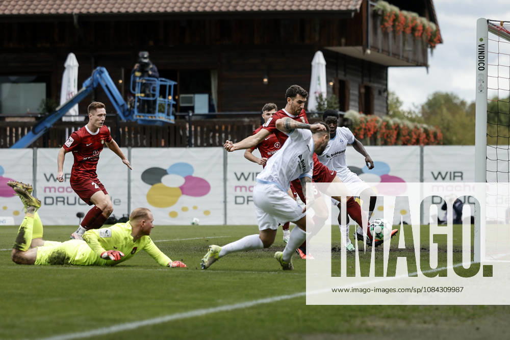 Soccer 3rd Division, SG Sonnenhof Großaspach vs. SV Waldhof Mannheim: A shot by Goncalo Gregorio of SV Waldhof Mannheim (9) is blocked at the last moment by Marius Kunde of SG Sonnenhof Großaspach (16)