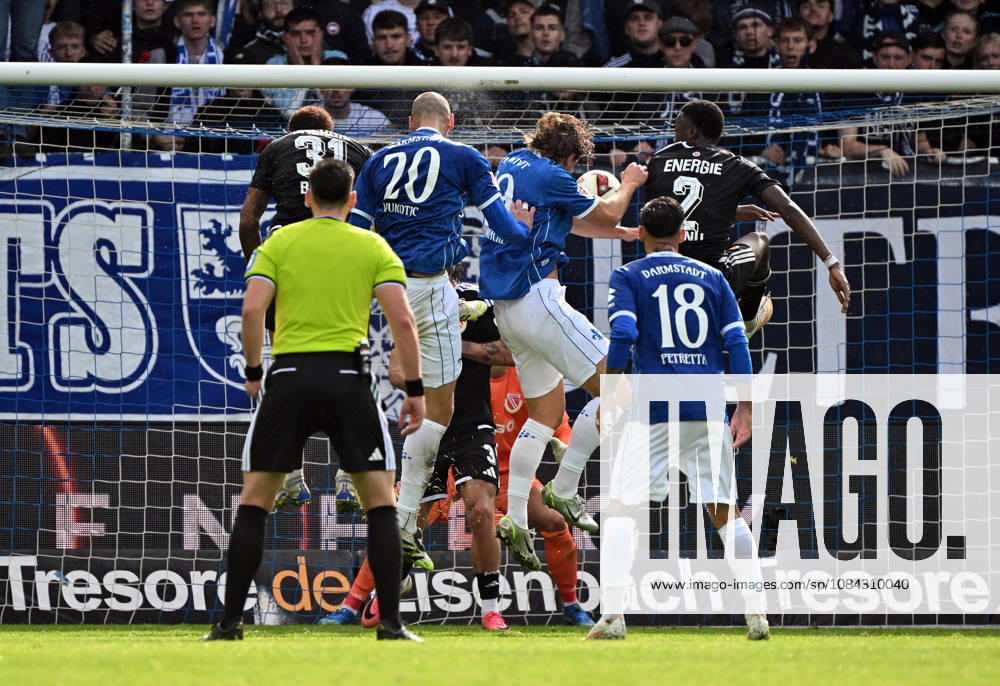 Soccer 2. Bundesliga, SV Darmstadt 98 vs. Energie Cottbus, Aleksandar Vukotic of SV Darmstadt 98 celebrates the goal, The goal celebration following the 2–1 win. DFL and DFB regulations prohibit any use of photographs as image sequences and or quasi-video. Darmstadt