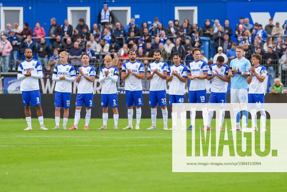 German Soccer, 3rd Division, Matchday 8, Hänsch Arena, Meppen, Emsland, Lower Saxony, SV Meppen vs. VfB Stuttgart U21, VfB Stuttgart II: A minute of silence in Meppen