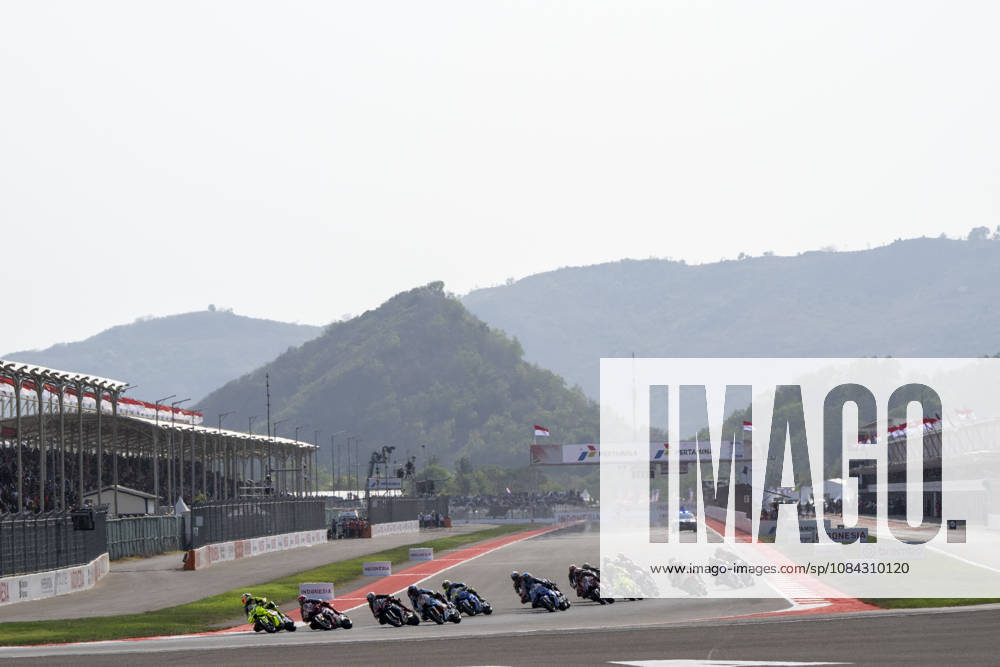 MOTO - MOTO GP - GRAND PRIX OF INDONESIA 2026 49 DI GIANNANTONIO Fabio (ita), Pertamina Enduro VR46 Racing Team, Ducati Desmosedici GP26, action with 93 MARQUEZ Marc (spa), Ducati Lenovo Team, Ducati Desmosedici GP26, start during the 2026 MotoGP Pertamina Grand Prix of Indonesia on the Mandalika circuit from October 9 to 11, at West Nusa Tenggara, Indonesia - West Nusa TenggaraIndonesia