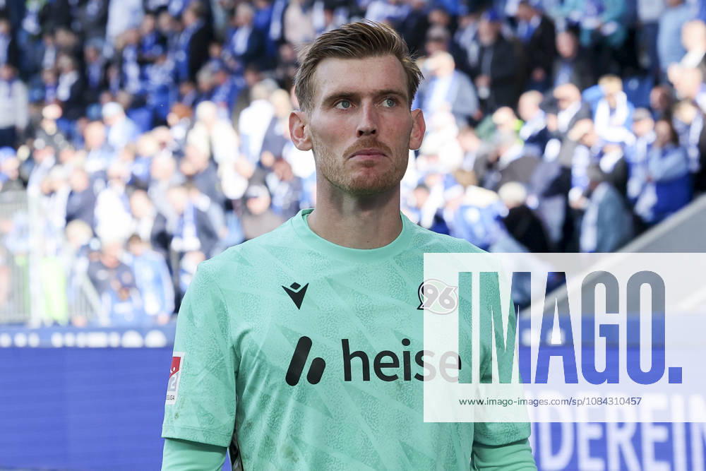 Hannover 96 goalkeeper Leo Weinkauf looks disappointed during the 2. Bundesliga match between 1. FC Magdeburg and Hannover 96, Avnet Arena on October 10, 2026, in Magdeburg, Germany. Photo by Marco Steinbrenner, DeFodi Images. Goalkeeper Leo Weinkauf of Hannover 96 looks dejected during the 2nd Bundesliga match between 1 FC Magdeburg and Hannover 96 at Avnet Arena on October 10, 2026 in Magdeburg, Germany. Photo by Marco Steinbrenner, DeFodi Images. DFB and DFL regulations prohibit any use of photographs as image sequences and or quasi-video. Photo by Marco Steinbrenner, DeFodi Images.
