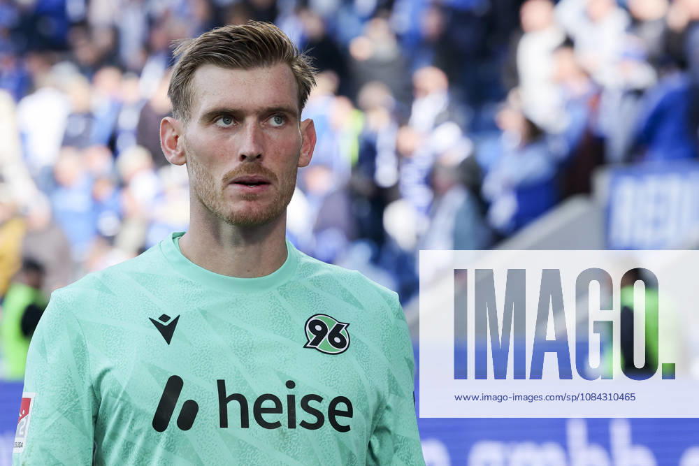 Hannover 96 goalkeeper Leo Weinkauf looks disappointed during the 2. Bundesliga match between 1. FC Magdeburg and Hannover 96, Avnet Arena on October 10, 2026, in Magdeburg, Germany. Photo by Marco Steinbrenner, DeFodi Images. Goalkeeper Leo Weinkauf of Hannover 96 looks dejected during the 2nd Bundesliga match between 1 FC Magdeburg and Hannover 96 at Avnet Arena on October 10, 2026 in Magdeburg, Germany. Photo by Marco Steinbrenner, DeFodi Images. DFB and DFL regulations prohibit any use of photographs as image sequences and or quasi-video. Photo by Marco Steinbrenner, DeFodi Images.