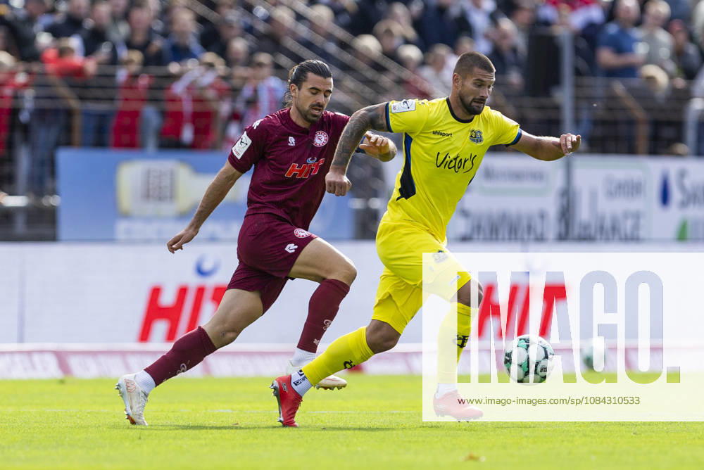 3rd Division, Fortuna Cologne 1 FC Saarbrücken 10 10 2026 Kai Brünker 1 FC Saarbrücken, 9, David Haider Al Azzawe, Fortuna Cologne, 15 3rd Division, Fortuna Cologne 1 FC Saarbrücken, Matchday 8, on October 10, 2026, Südstadion, Cologne. DFB regulations prohibit any use of photographs as image sequences and or quasi-video.