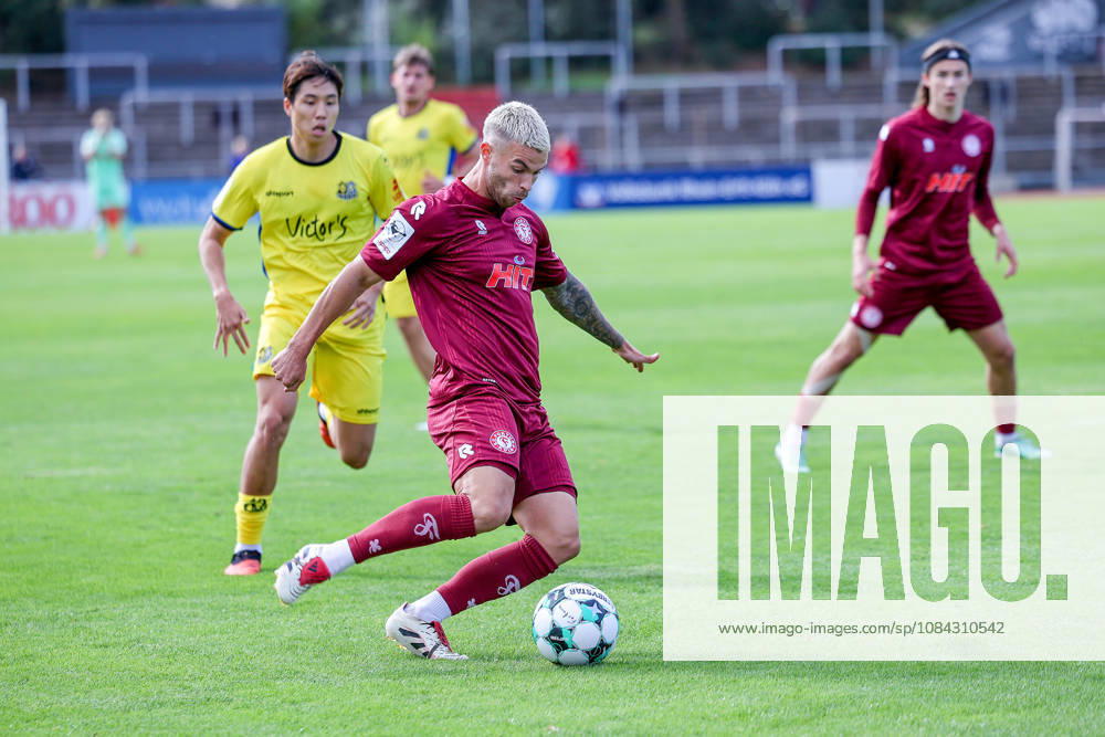 soccer, SC Fortuna Köln vs. 1. FC Saarbrücken, 3. Liga, Südstation, Matchday 8, 2026–2027 season, Tom Geerkens, Fortuna Köln 06 crosses. DFB regulations prohibit any use of photographs as image sequences and or quasi-video. North Rhine-Westphalia, Germany