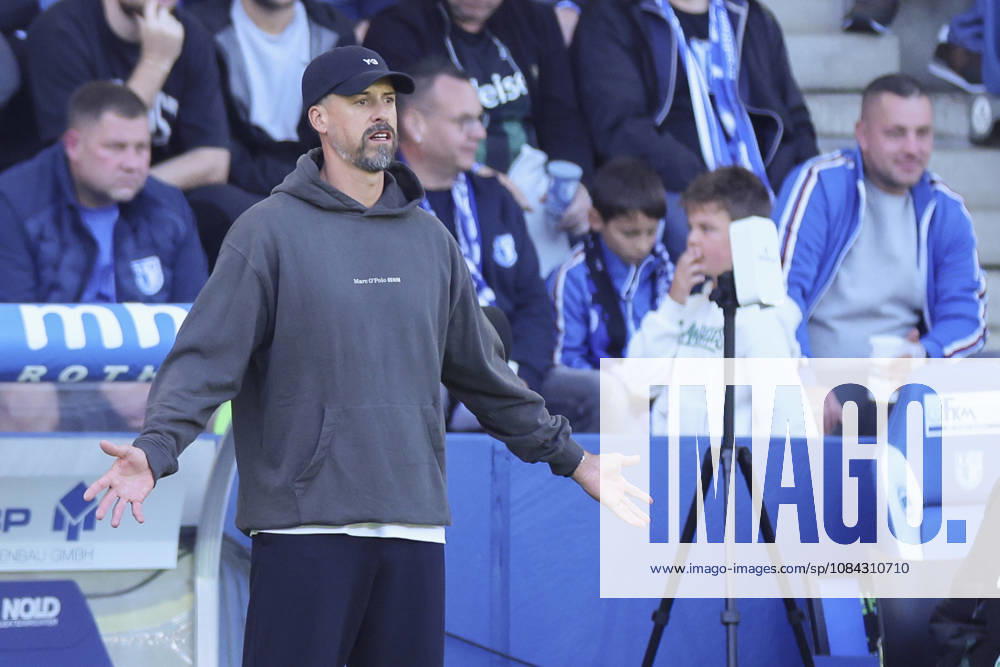 Hannover 96 coach Sandro Wagner looks disappointed during the 2. Bundesliga match between 1. FC Magdeburg and Hannover 96, Avnet Arena on October 10, 2026, in Magdeburg, Germany. Photo by Marco Steinbrenner, DeFodi Images. Coach Sandro Wagner of Hannover 96 looks dejected during the 2nd Bundesliga match between 1 FC Magdeburg and Hannover 96 at Avnet Arena on October 10, 2026 in Magdeburg, Germany. Photo by Marco Steinbrenner, DeFodi Images. DFB and DFL regulations prohibit any use of photographs as image sequences and or quasi-video. Photo by Marco Steinbrenner, DeFodi Images.