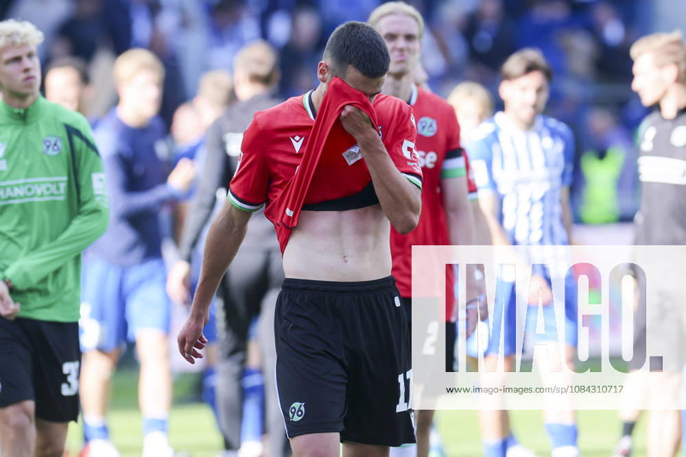 Bastian Allgeier of Hannover 96 looks disappointed during the 2. Bundesliga match between 1. FC Magdeburg and Hannover 96, Avnet Arena on October 10, 2026, in Magdeburg, Germany. Photo by Marco Steinbrenner, DeFodi Images. Bastian Allgeier of Hannover 96 looks dejected during the 2nd Bundesliga match between 1 FC Magdeburg and Hannover 96 at Avnet Arena on October 10, 2026 in Magdeburg, Germany. Photo by Marco Steinbrenner, DeFodi Images. DFB and DFL regulations prohibit any use of photographs as image sequences and or quasi-video. Photo by Marco Steinbrenner, DeFodi Images.