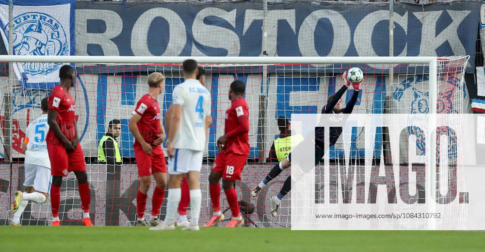 Men s, Soccer, 2026–2027 Season, 3rd Division, Matchday 8: FC Würzburger Kickers vs. FC Hansa Rostock; from left: Marko Rajkovacic; FC Würzburger Kickers saves a free kick; Würzburg AKON ARENA, Bavaria, Germany
