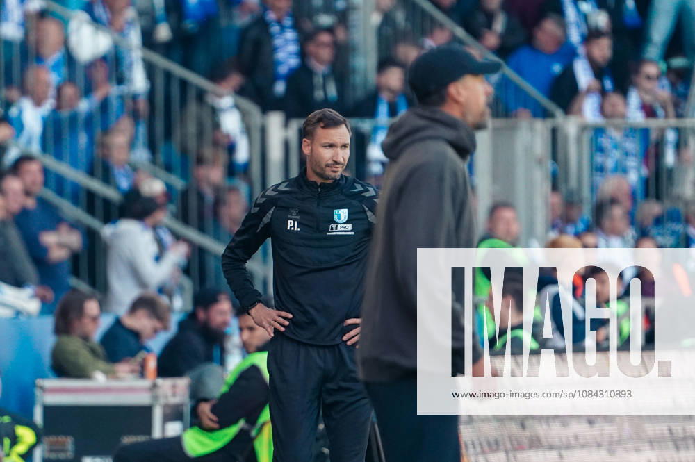 Germany Soccer 2. Bundesliga 2026–2027, Matchday 7: 1. FC Magdeburg vs. Hannover 96 at Avnet Arena Magdeburg; Gestures, Body Language, Emotion; Petrik Sander, Coach of 1. FC Magdeburg