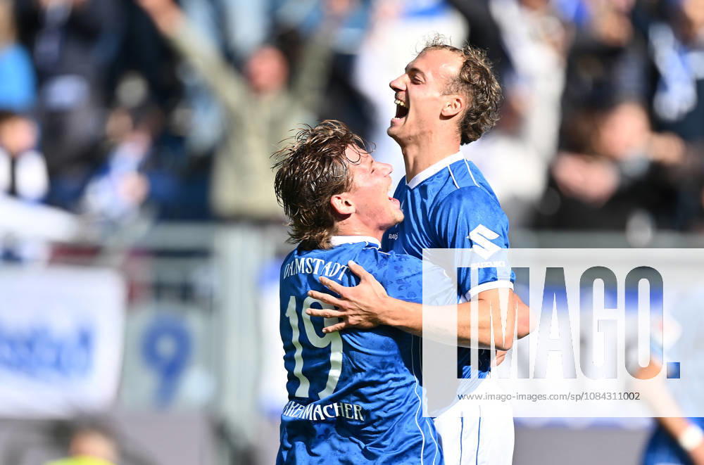 Soccer 2. Bundesliga, SV Darmstadt 98 vs. Energie Cottbus, Fynn Luca Fynn Luca Lakenmacher, SV Darmstadt 98, zautz, Goal Scorers: Yannik Lührs, Luehrs, SV Darmstadt 98, Goal Celebration, celebration, goal celebration, celebrating the goal at 3–1, cheering, celebrated, cheers, celebration, DFL, DFB REGULATIONS PROHIBIT ANY USE OF PHOTOGRAPHS as IMAGE SEQUENCES and or QUASI-VIDEO, Darmstadt