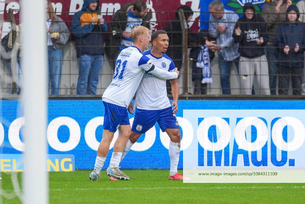German Soccer, 3rd Division, Matchday 8, Hänsch Arena, Meppen, Emsland, Lower Saxony, SV Meppen vs. VfB Stuttgart U21, VfB Stuttgart II s Oliver Schmitt celebrates his goal for SV Meppen, making the score 1–1