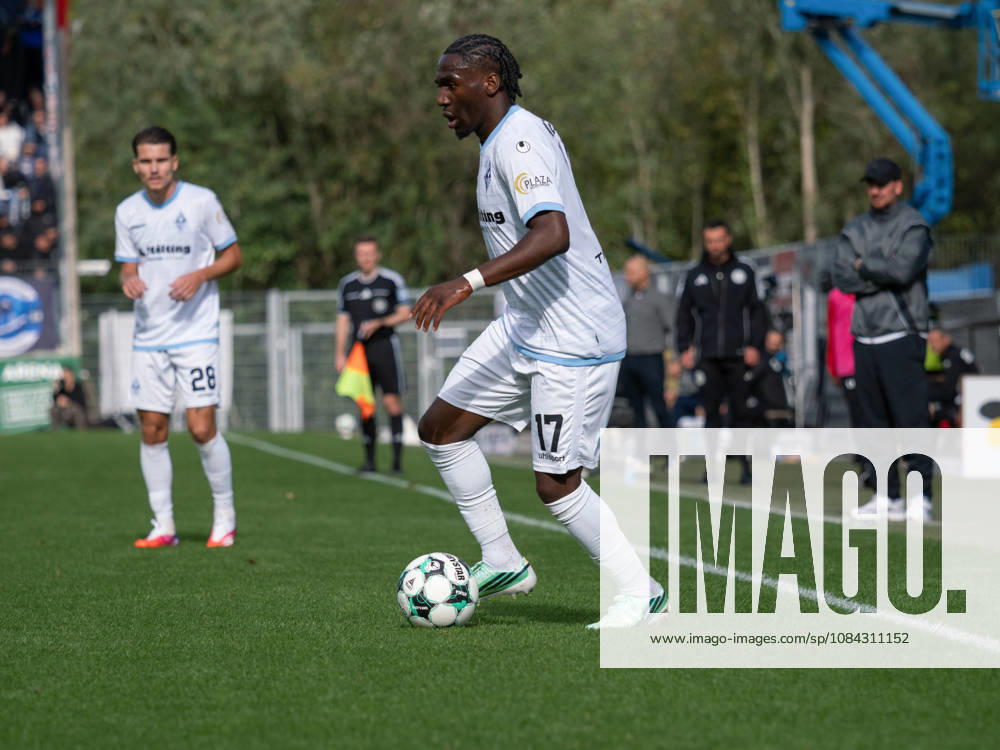 Owono Darnell Keumo, SV Waldhof Mannheim, 17 on the ball, GER, Soccer, SG Sonnenhof Grossaspach vs. SV Waldhof Mannheim, 3rd Division, Matchday 8, Aspach, 2026–2027 season, October 10, 2026 GER, Soccer, SG Sonnenhof Grossaspach vs. SV Waldhof Mannheim, 3rd Division, Matchday 8, Aspach, 2026–2027 season, October 10, 2026 Aspach