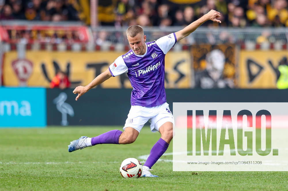 Soccer, 2. Bundesliga, VfL Osnabrück vs. SG Dynamo Dresden, Stadion an der Bremer Brücke, Matchday 7, 2026–2027 season, Adrian Beck, VfL Osnabrück 21. DFB regulations prohibit any use of photographs as image sequences and or quasi-video. Photo: WilkowskixPressefotoKochx, Lower Saxony, Germany