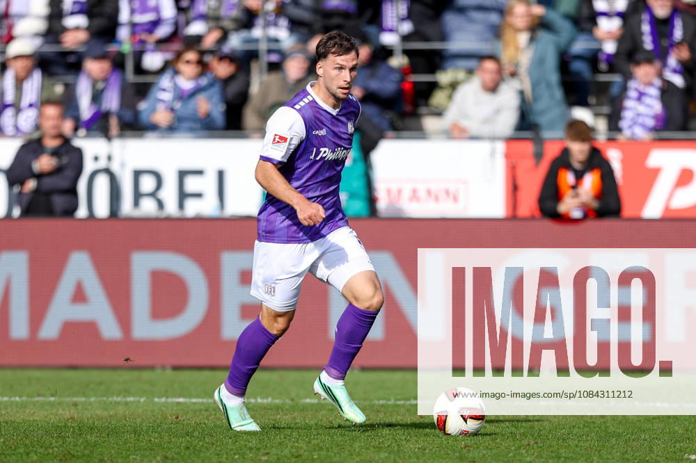 Soccer, 2. Bundesliga, VfL Osnabrück vs. SG Dynamo Dresden, Stadion an der Bremer Brücke, Matchday 7, 2026–2027 season Robin Meissner VfL Osnabrück 11 DFB regulations prohibit any use of photographs as image sequences and or quasi-video Photo by WilkowskixPressefotoKochx Lower Saxony, Germany
