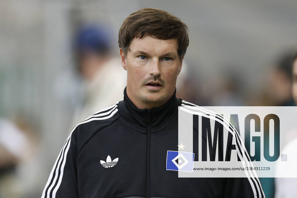 Coach Merlin Polzin of HSV in action during the Bundesliga match between TSG 1899 Hoffenheim and Hamburger SV at the PreZero Arena in Sinsheim, Germany, on October 10, 2026, Sinsheim, Germany, on October 10, 2026. DFB and DFL regulations prohibit any use of photographs as image sequences and or quasi-video,