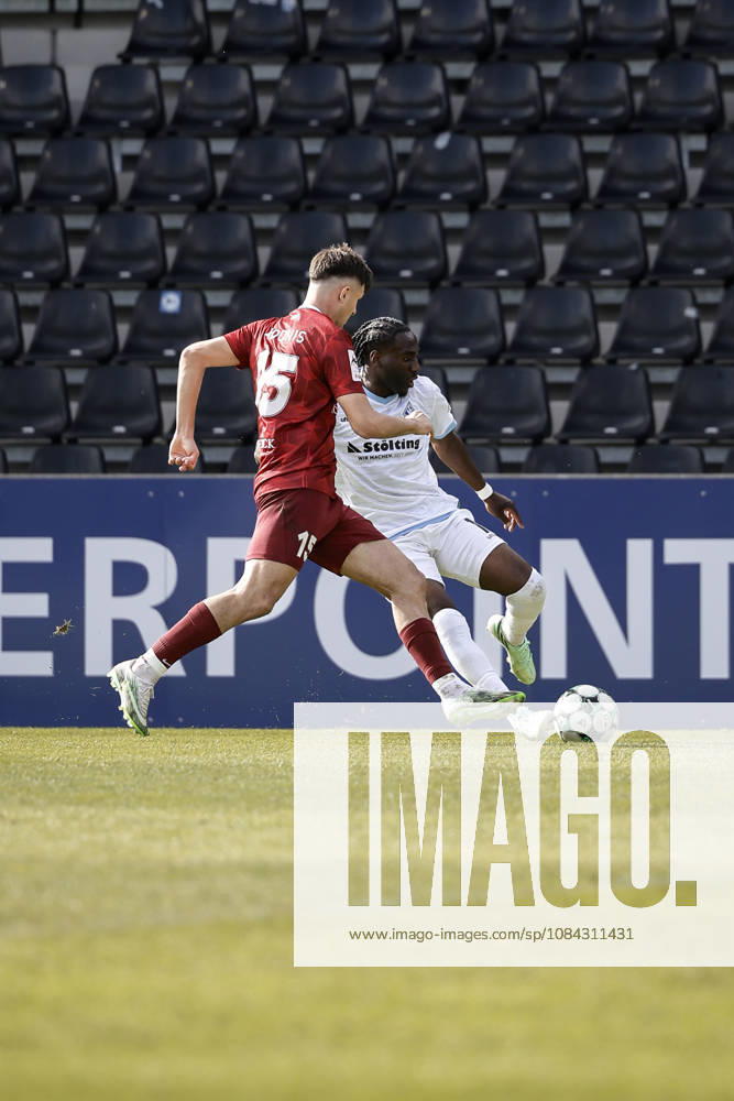 Soccer 3rd Division, SG Sonnenhof Grossaspach vs. SV Waldhof Mannheim: Owono Keumo of SV Waldhof Mannheim, No. 17, runs onto the ball
