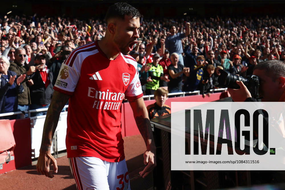 Arsenal gegen Leeds United, 10. Oktober 2026, London, Premier League, Fußball: Arsenal gegen Leeds United – Bruno Guimaraes von Arsenal jubelt, nachdem er den Siegtreffer für seine Mannschaft erzielt hat. Foto: Charlotte Wilson, Offside, London, Großbritannien