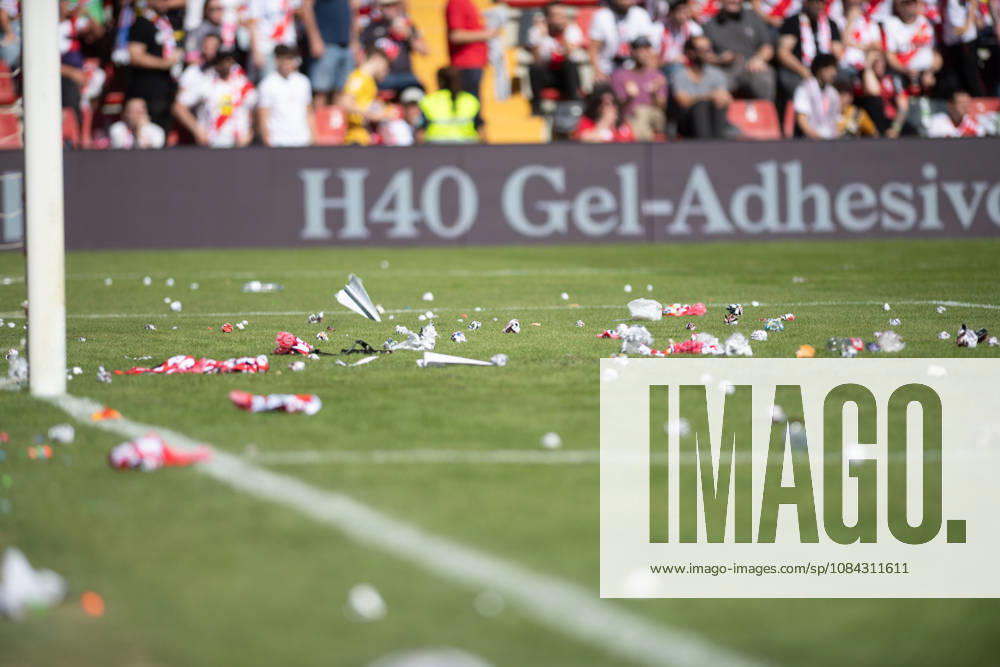 ESP LaLiga EA Sports Rayo Vallecano vs. Athletic Club Rayo Vallecano fans threw paper airplanes onto the field in protest against their president, and the match was suspended due to a lack of cleaning services during the LaLiga EA Sports game between Rayo Vallecano and Athletic Club, played at Vallecas Stadium in Madrid on October 10, 2026, in Spain. Spain Soccer