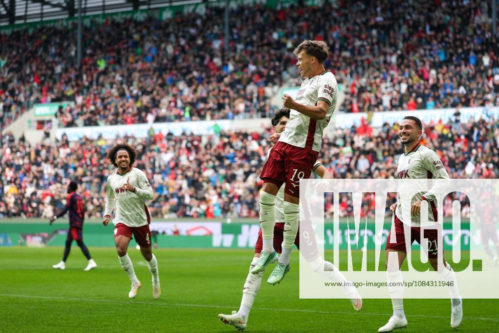 Robin Fellhauer of FC Augsburg celebrates his goal, making the score 1–0, FC Augsburg vs. FC Bayern Munich, Soccer, Bundesliga 1, Matchday 5, October 10, 2026. DFB and DFL regulations prohibit any use of photographs as image sequences and or quasi-video. Augsburg, Bayern, Germany