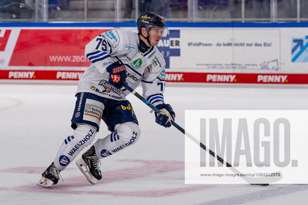 Julian Napravnik, Iserlohn Roosters, 75 GER, Straubing Tigers vs. Iserlohn Roosters, Ice Hockey, DEL, 2026–2027 Season, Matchday 7, October 9, 2026. Photo: HMB Media, Heike Feiner