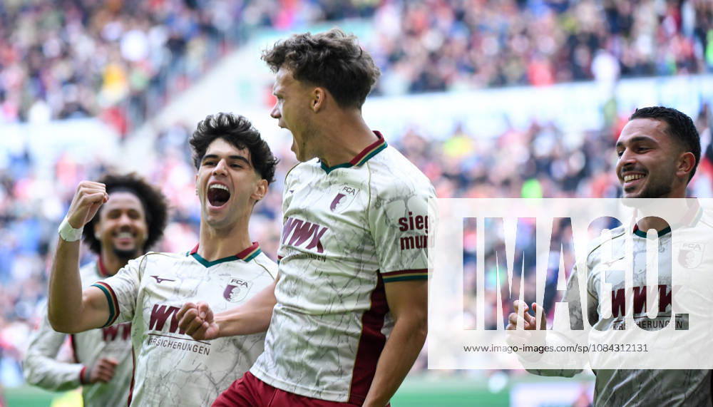 Soccer, Bundesliga 1, FC Augsburg vs. Bayern Munich – Robin Fellhauer, FC Augsburg, celebrating, goal celebration, celebrating the goal, cheering over the 1–0 goal. DFL and DFB regulations prohibit any use of photographs as image sequences and or quasi-video. Augsburg