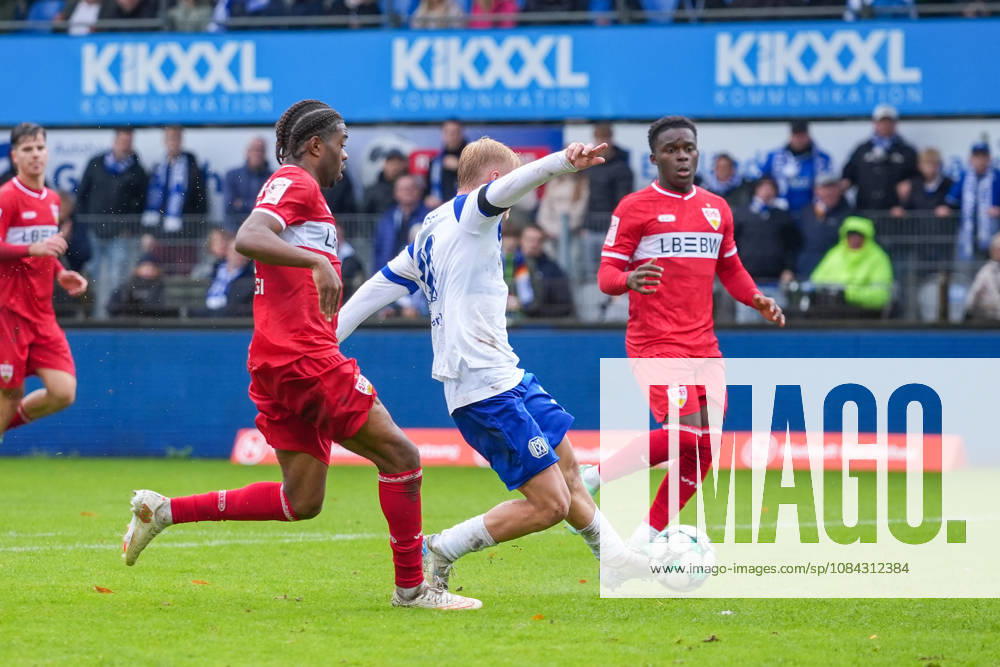 German Soccer, 3rd Division, Matchday 8, Hänsch Arena, Meppen, Emsland, Lower Saxony, SV Meppen vs. VfB Stuttgart U21, VfB Stuttgart II—Great chance by Luca Prasse (SV Meppen), 31