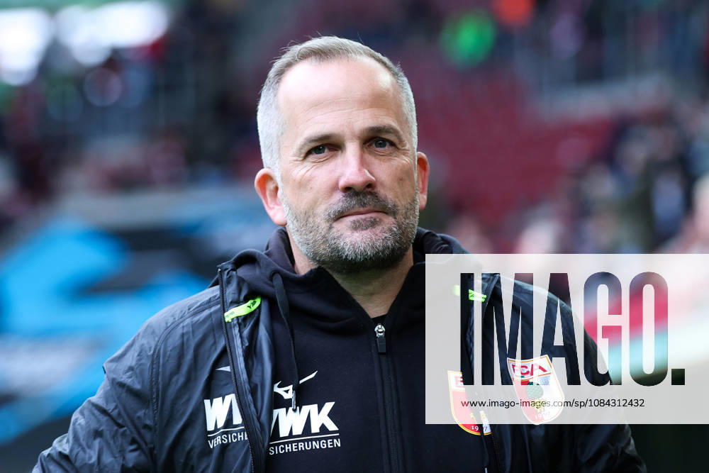 GER, Soccer, Men s, 1st Bundesliga, 2026–2027 season, Matchday 5, FC Augsburg vs. FC Bayern Munich Manuel Baum, Head Coach of FC Augsburg DFB and DFL regulations prohibit any use of photographs as image sequences and or quasi-video footage Augsburg WWK Arena Bayern Germany