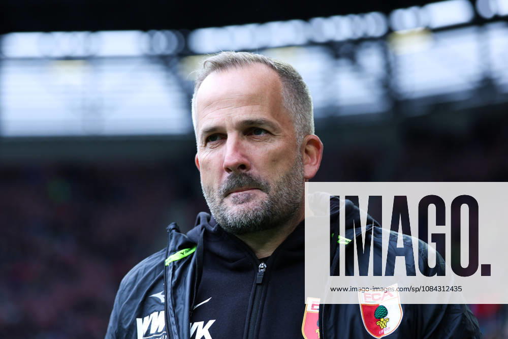 GER, Soccer, Men s, 1st Bundesliga, 2026–2027 season, Matchday 5, FC Augsburg vs. FC Bayern Munich Manuel Baum, Head Coach of FC Augsburg DFB and DFL regulations prohibit any use of photographs as image sequences and or quasi-video footage Augsburg WWK Arena Bayern Germany