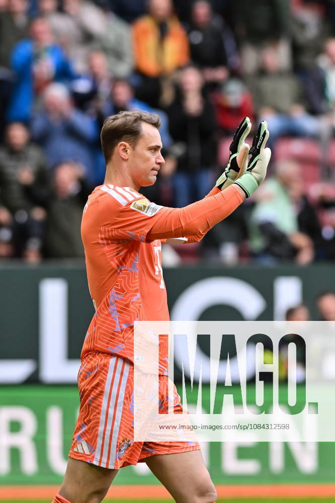 AUGSBURG, GERMANY; 10. OCTOBER: Manuel NEUER (FC Bayern Munich 1) after his mistake before the goal 1-0 by Robin FELLHAUER (FC Augsburg 19) during the Bundesliga Match between FC Augsburg vs. FC Bayern Munich at Matchday 5 at WWK-Arena DFL REGULATIONS PROHIBIT ANY USE OF PHOTOGRAPHS AS IMAGE SEQUENCES AND OR QUASI-VIDEO
