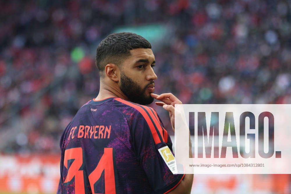 Ismael Saibari, FC Bayern Munich, age 34 before the game, GER, FC Augsburg vs. FC Bayern Munich, soccer, Bundesliga, Matchday 5, 2026–2027 season, October 10, 2026, DFL and DFB regulations prohibit any use of photographs as image sequences and or quasi-video, GER, FC Augsburg vs. FC Bayern Munich, soccer, Bundesliga, Matchday 5, 2026–2027 season, October 10, 2026, Augsburg