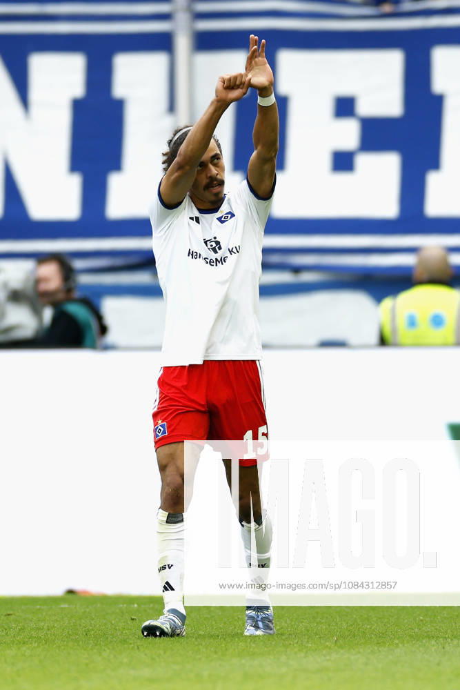 Goal scorer Yussuf Poulsen of HSV celebrates after scoring the 0-1 goal; celebrating, being celebrated, cheers, cheering, Cheers after the goal, cheering, celebrated, cheers, cheering, emotions during the Bundesliga match between TSG 1899 Hoffenheim and Hamburger SV at the PreZero Arena, Sinsheim, Germany, on October 10, 2026, in action during the Bundesliga match between TSG 1899 Hoffenheim and Hamburger SV at the PreZero Arena, Sinsheim, Germany, on October 10, 2026. DFB and DFL regulations prohibit any use of photographs as image sequences and or quasi-video,