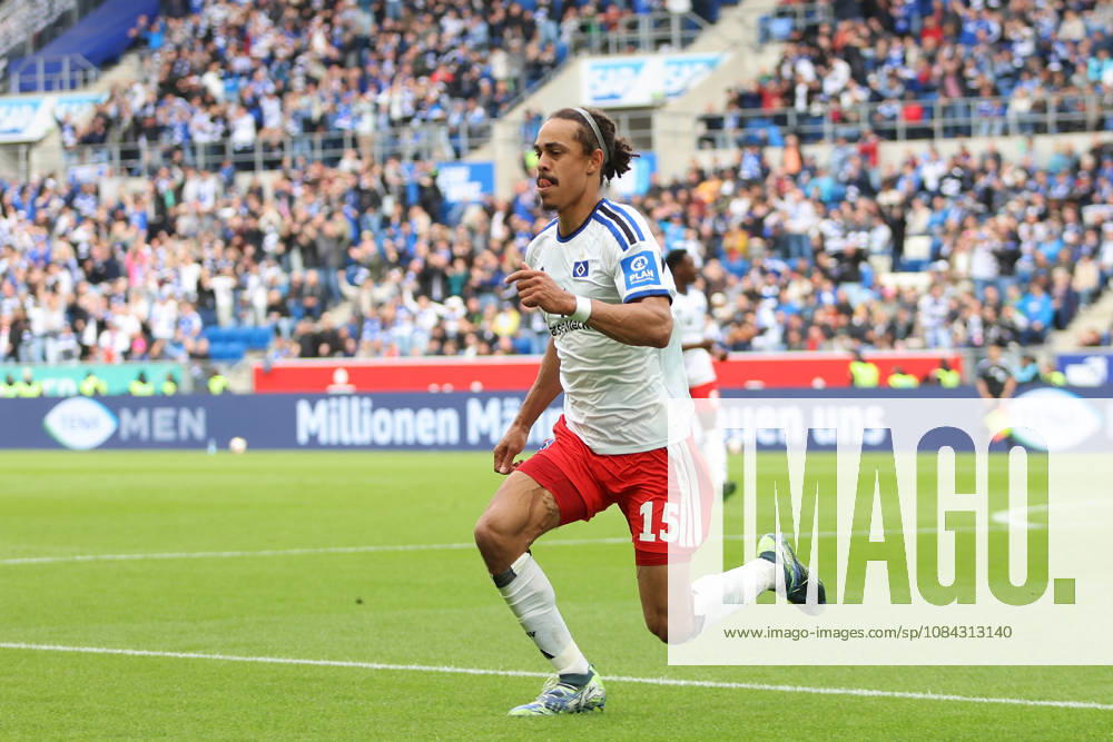 Soccer, Bundesliga 1, TSG 1899 Hoffenheim vs. Hamburger SV – Goal scored, goal making the score 0–1 by Yussuf Poulsen of Hamburger SV – Goal celebration, Goal celebration, celebrating the goal, celebrates scoring Sinsheim