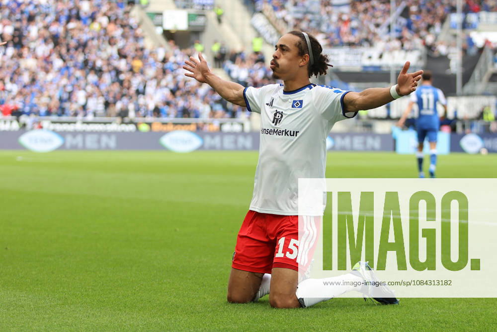 Soccer, Bundesliga 1, TSG 1899 Hoffenheim vs. Hamburger SV – Goal scored, goal making the score 0–1 by Yussuf Poulsen of Hamburger SV – Goal celebration, Goal celebration, celebrating the goal, celebrates scoring Sinsheim