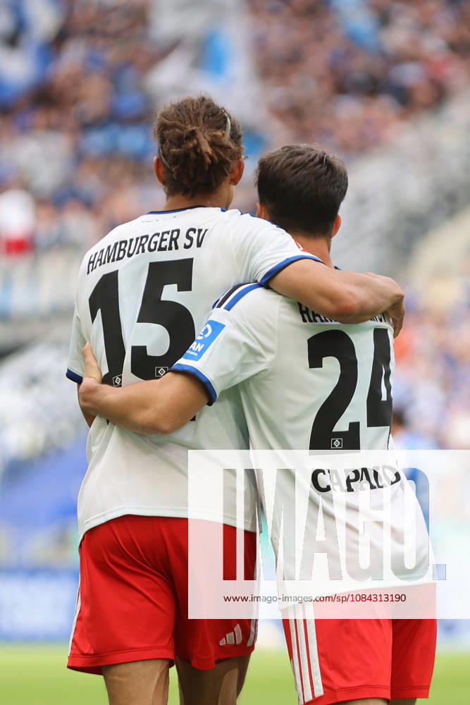 Soccer, Bundesliga 1, TSG 1899 Hoffenheim vs. Hamburger SV – Goal scored, goal making the score 0–1 by Yussuf Poulsen of Hamburger SV – Goal celebration, Goal celebration, celebrating the goal, celebrating the score Yussuf Poulsen, Hamburger SV; Nicolas Capaldo, Hamburger SV; DFL; DFB REGULATIONS PROHIBIT ANY USE OF PHOTOGRAPHS as IMAGE SEQUENCES and or QUASI-VIDEO; Sinsheim