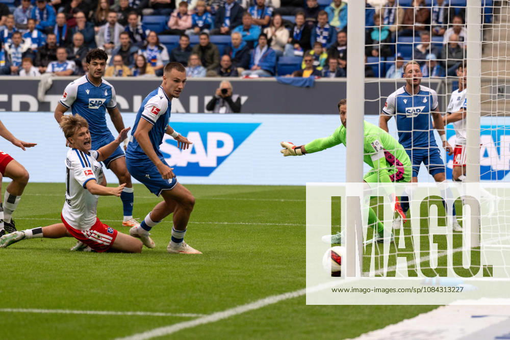 Nicolas Capaldo of Hamburger SV s shot hits the inside post; Yussuf Poulsen of Hamburger SV scores on the rebound to make it 0–1 Germany, Sinsheim, October 10, 2026, Soccer, Bundesliga: TSG 1899 Hoffenheim vs. Hamburger SV, 2026–2027 season, Matchday 5, SNP Arena. DFL and DFB regulations prohibit any use of photographs as image sequences and or quasi-video.