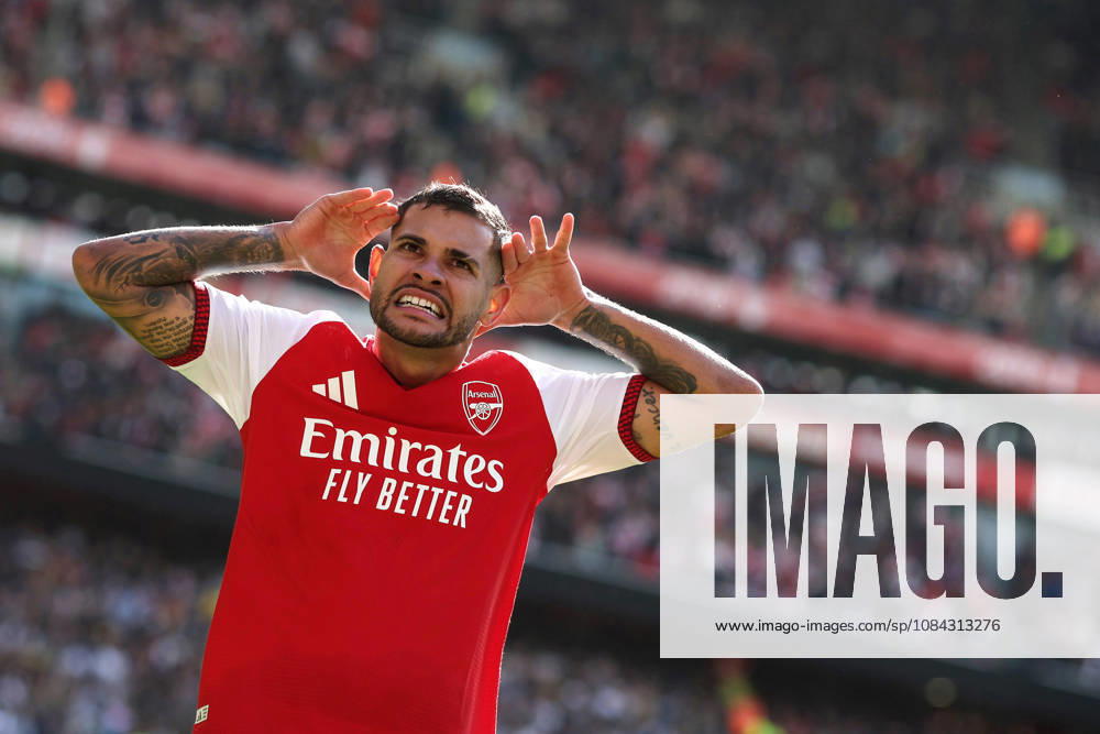 Arsenal gegen Leeds United, 10. Oktober 2026, London, Premier League, Fußball: Arsenal gegen Leeds United – Bruno Guimaraes von Arsenal feiert das zweite Tor seines Teams. Foto: Charlotte Wilson, Offside, London, Großbritannien