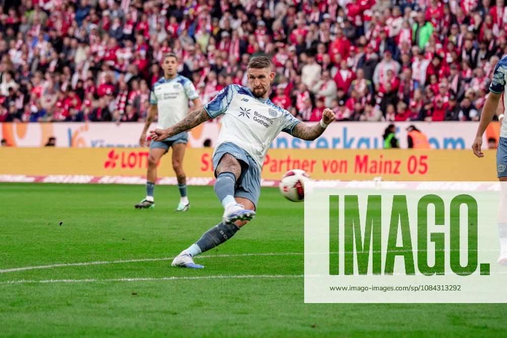 Germany Soccer Season 2026–2027, 1. Bundesliga, Matchday 5, FSV Mainz 05 vs. Bayer 04 Leverkusen at MEWA Arena, Mainz; Robert Andrich (Bayer 04 Leverkusen) scores the 0–1 goal; shot, shot on goal, on the ball, in possession; Mainz, MEWA Arena, Germany