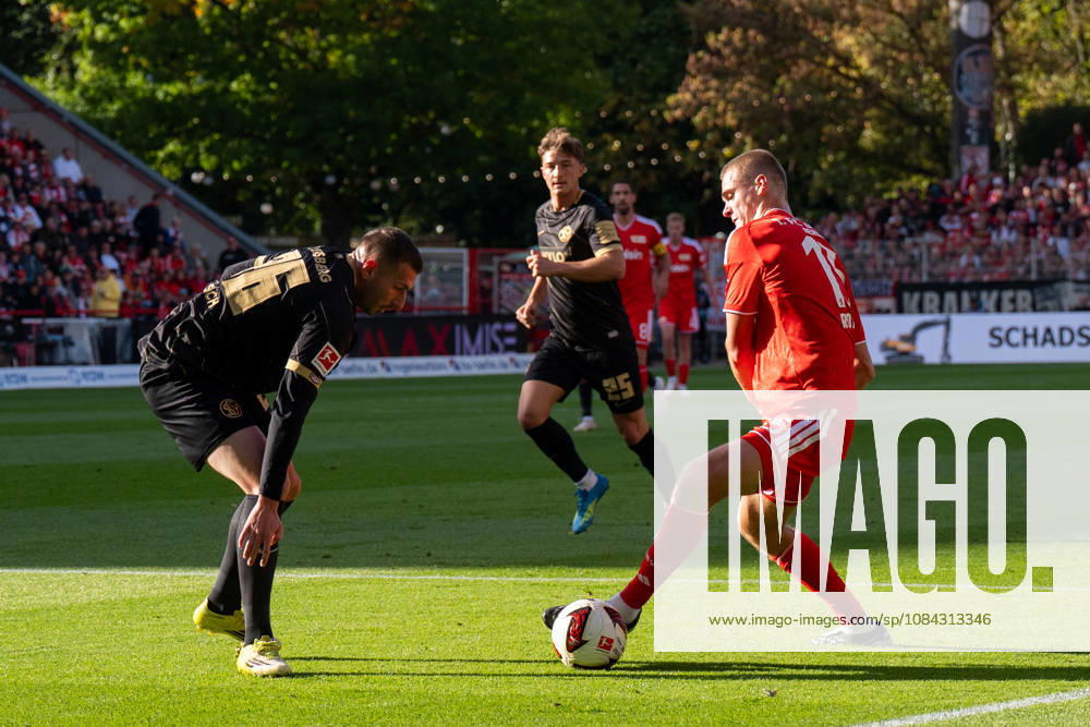 German Soccer Bundesliga 1, Matchday 5, 2026–2027, 1. FC Union Berlin vs. SV Elversberg on October 10, 2026, at the Stadion An der Alten Försterei in Berlin; a tackle between Luca Sirch of SV Elversberg (26) and Tom Rothe of 1. FC Union Berlin (15)