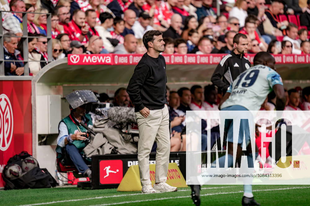Germany Soccer Season 2026–2027, 1. Bundesliga, Matchday 5, FSV Mainz 05 vs. Bayer 04 Leverkusen at MEWA Arena, Mainz; Carles Martinez, Carles Martinez (Coach, Bayer 04 Leverkusen); facial expressions, emotions; Mainz, MEWA Arena, Germany
