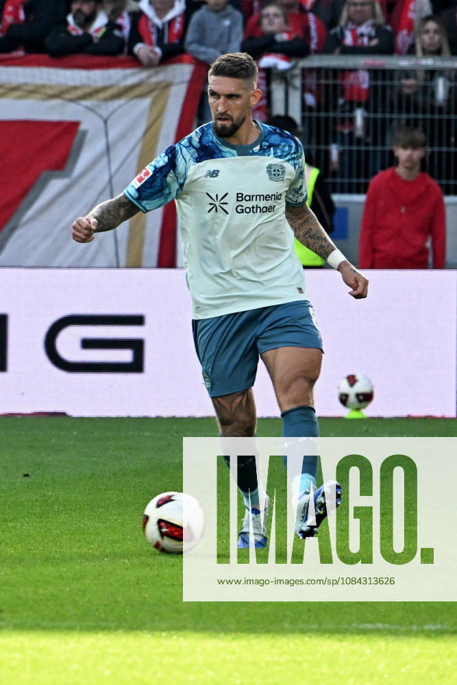 Soccer 1st Bundesliga, FSV Mainz 05 vs. Bayer 04 Leverkusen, Robert Andrich (Bayer 04 Leverkusen), cropped image. DFL and DFB regulations prohibit any use of photographs as image sequences and or quasi-video. Mainz